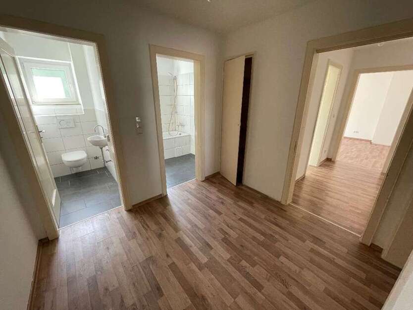 Wohnung zum Mieten in Erlangen 832,27 € 74.71 m²