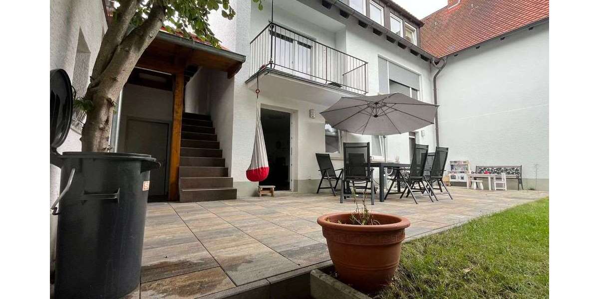 Einfamilienhaus Roßtal - 6 Zimmer, 171 m&sup2;, 620.000&euro; | Angebot:23041652