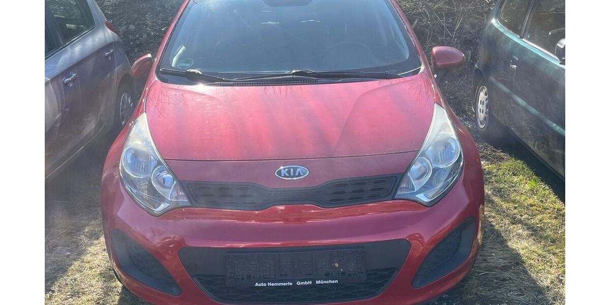 Kia Rio 160.000 km 2.750 &euro; München 85551