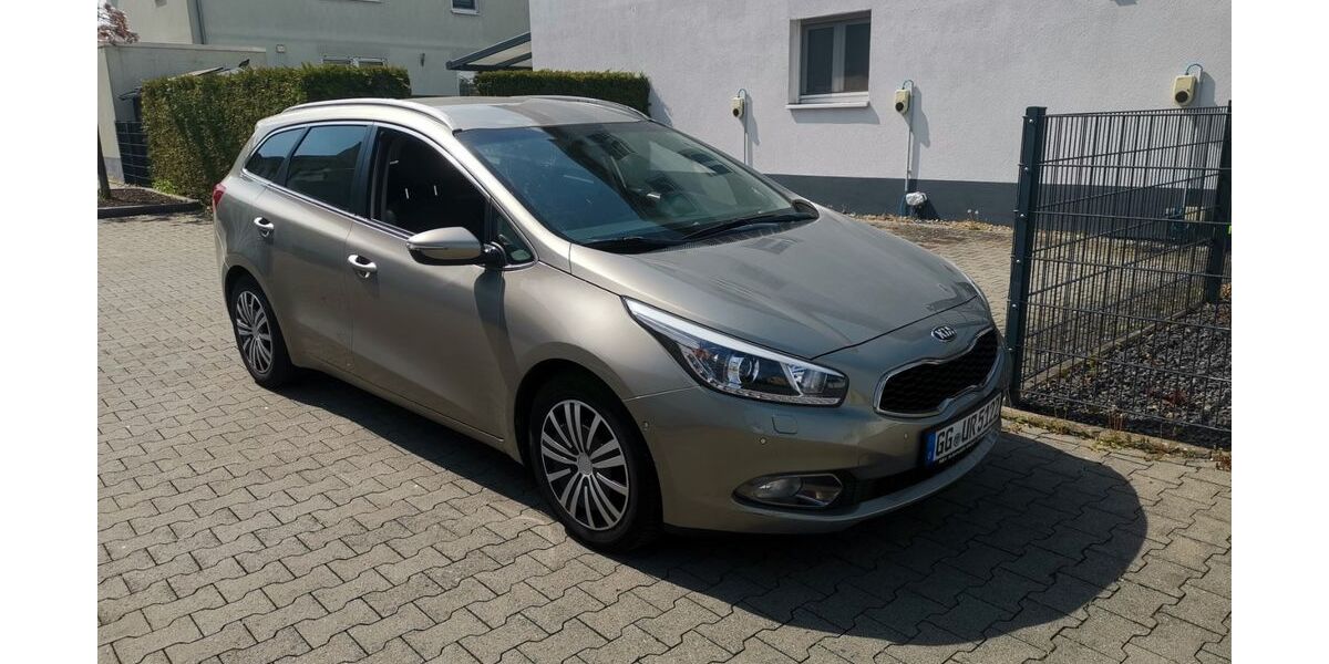 Kia ceed Sportswagon 230.000 km 4.900 &euro; Rüsselsheim am Main 65428