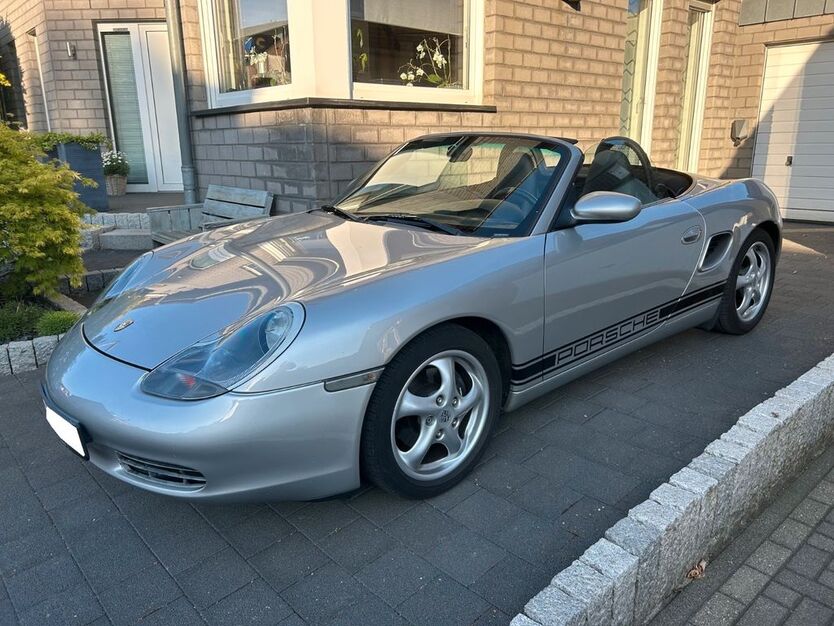 Porsche Boxster 82.000 km 17.986 € Aachen 52080