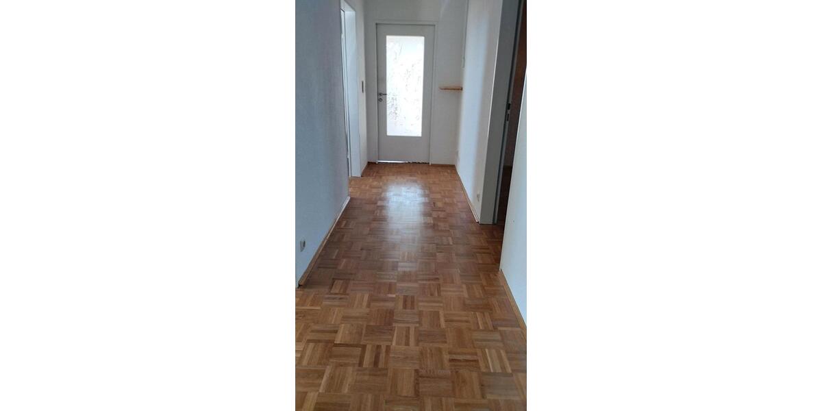 Dachgeschoßwohnung Tirschenreuth - 3 Zimmer, 63 m&sup2;, 125.000&euro; | Angebot:26225111