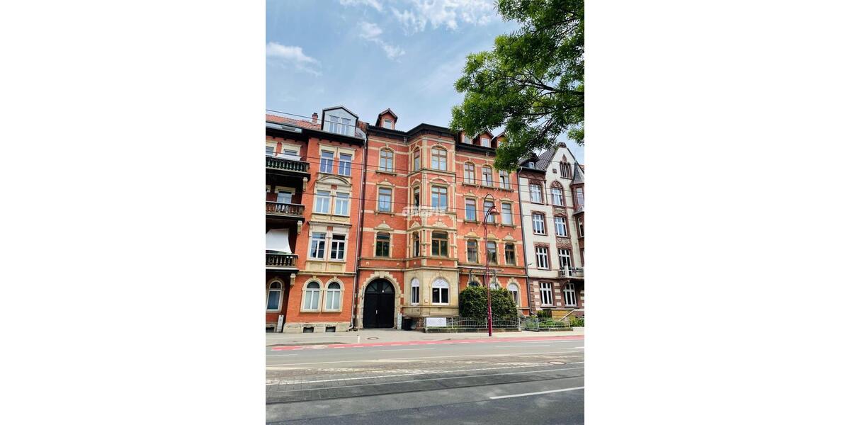 antaris Immobilien GmbH **Altbau mit Charakter: 5-Zimmer-Wohnung mit Balkon &Charme–Viel Potenzial** 5 zimmer