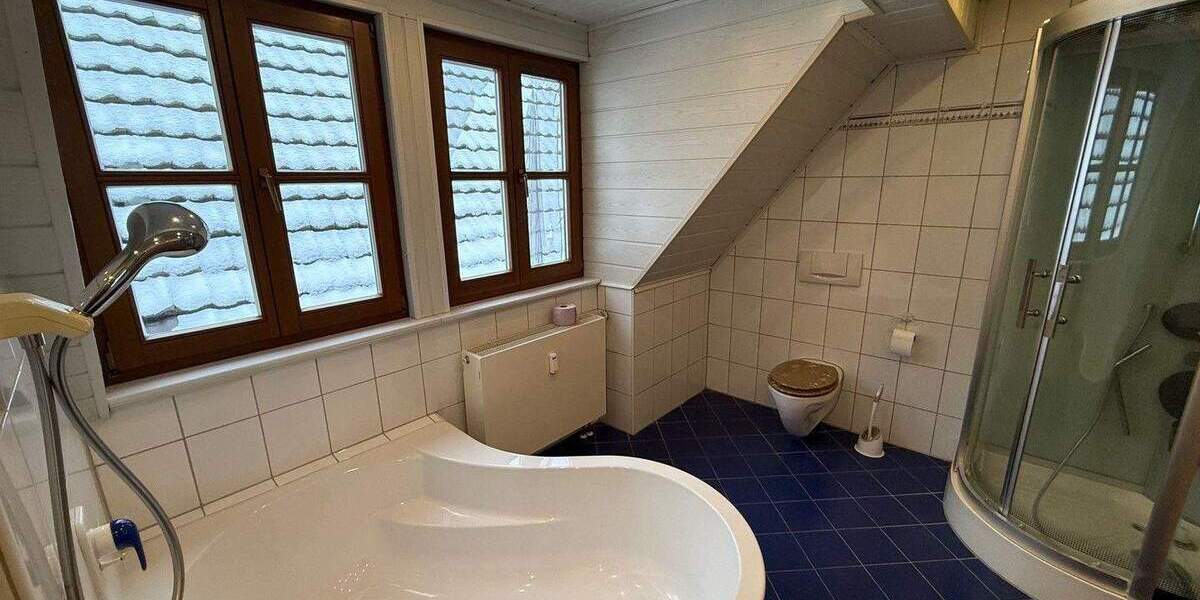 Etagenwohnung Volkach Escherndorf - 4 Zimmer, 110 m&sup2;, 195.000&euro; | Angebot:25673735