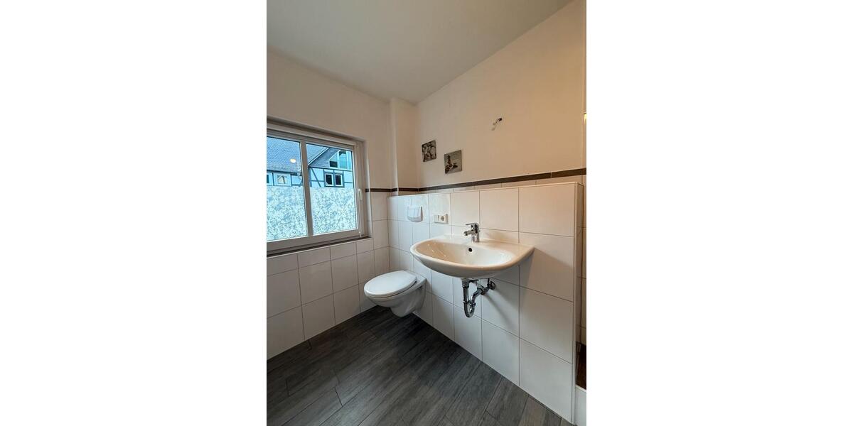 Etagenwohnung Schmallenberg - 3 Zimmer, 84 m&sup2;, 950&euro; | Angebot:25393024