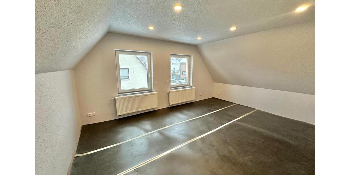 Einfamilienhaus Ronnenberg - 8 Zimmer, 244 m&sup2;, 349.000&euro; | Angebot:25476412