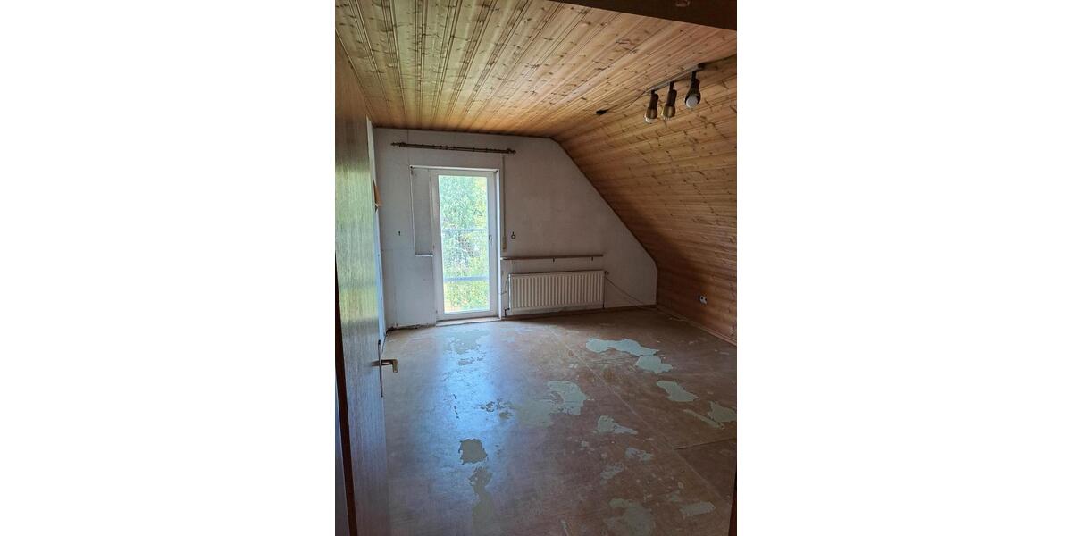 Einfamilienhaus Haundorf - 6 Zimmer, 149 m&sup2;, 249.000&euro; | Angebot:27093763