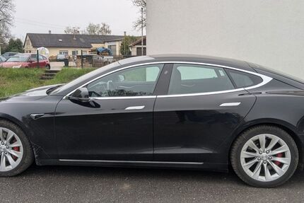 Tesla Model S 130.000 km 33.600 &euro; Oberstenfeld 71720