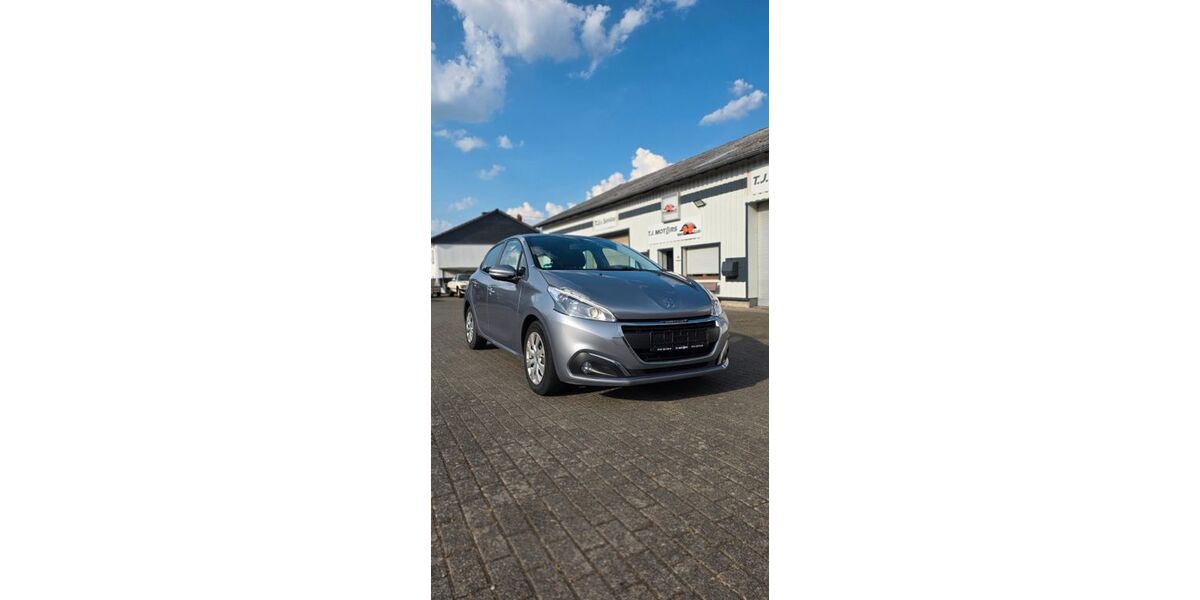 Peugeot 208 115.000 km 6.999 &euro; Gösenroth 55624
