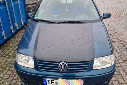VW Polo 119.000 km 1.299 &euro; Zossen 15806