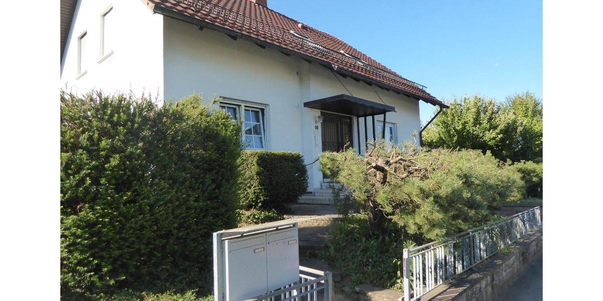 Einfamilienhaus Buchen (Odenwald) - 6 Zimmer, 153 m&sup2;, 430.000&euro; | Angebot:26367022