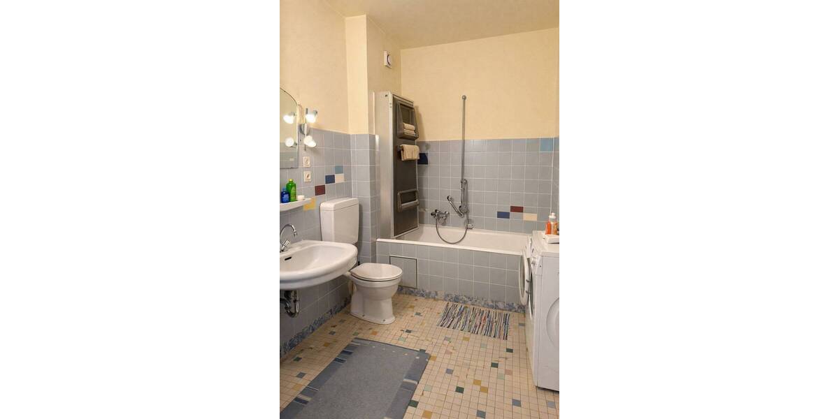 Etagenwohnung Ansbach - 2 Zimmer, 64 m&sup2;, 175.000&euro; | Angebot:25733900