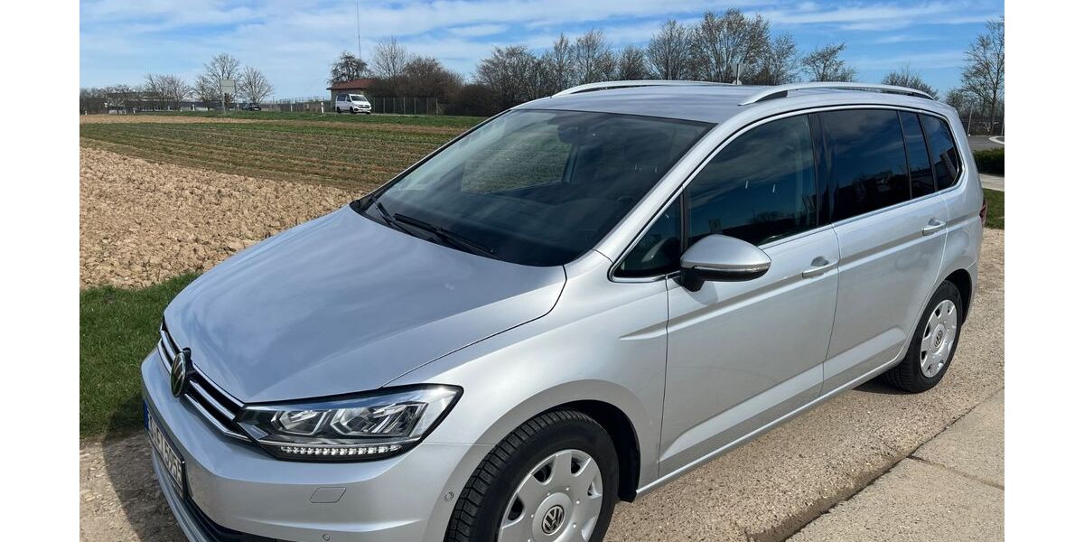 VW Touran 106.000 km 22.900 &euro; Filderstadt 70794