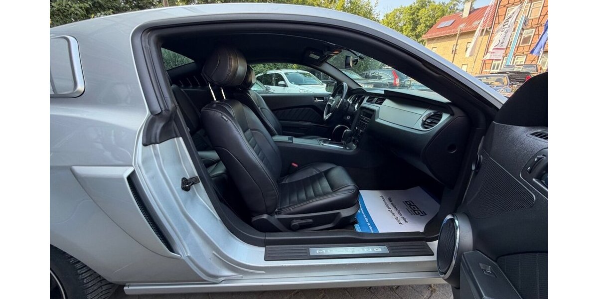 Ford Mustang 3,7 LED LEDER 130.000 km 16.999 &euro; Rudolstadt 07407