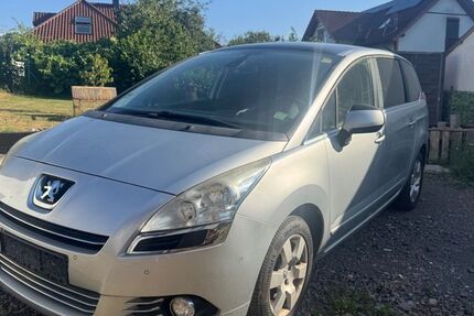 Peugeot 5008 176.306 km 2.600 &euro; Biebertal 35444