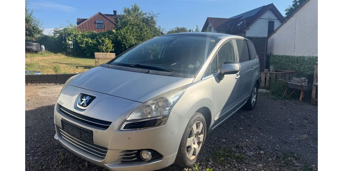Peugeot 5008 176.306 km 2.600 &euro; Biebertal 35444