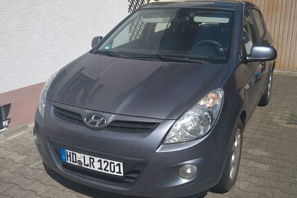 Hyundai i20 118.554 km 3.650 &euro; Reilingen 68799