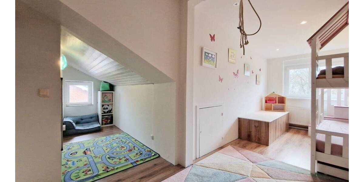 Doppelhaushälfte Büdelsdorf - 5 Zimmer, 144 m&sup2;, 330.000&euro; | Angebot:26247278