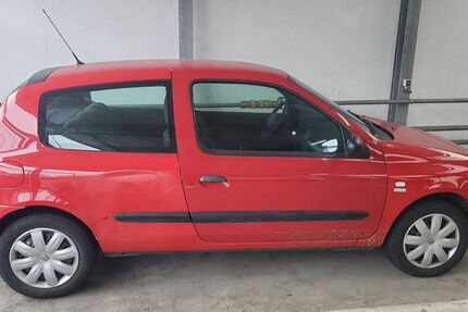 Renault Clio 180.000 km 799 &euro; Amberg 92224