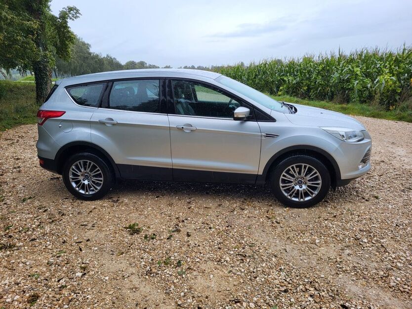 Ford Kuga 180.000 km 7.500 € Ichenhausen 89335