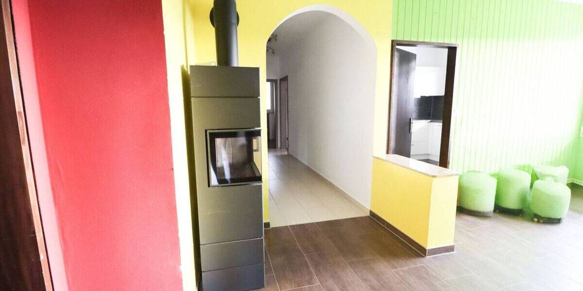 Etagenwohnung Greding - 9 Zimmer, 241 m&sup2;, 450.000&euro; | Angebot:25745121