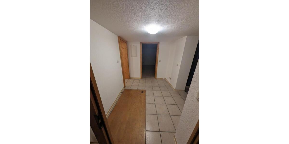 Erdgeschoßwohnung Bad Königshofen im Grabfeld - 3 Zimmer, 70 m&sup2;, 580&euro; | Angebot:24599994