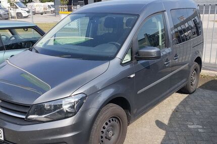 VW Caddy 226.000 km 8.450 &euro; Südbrookmerland 26624