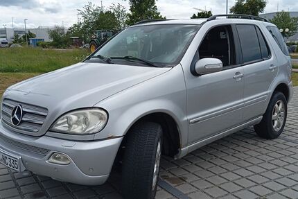 Mercedes-Benz ML 350 275.000 km 4.200 € Meinersdorf 09235