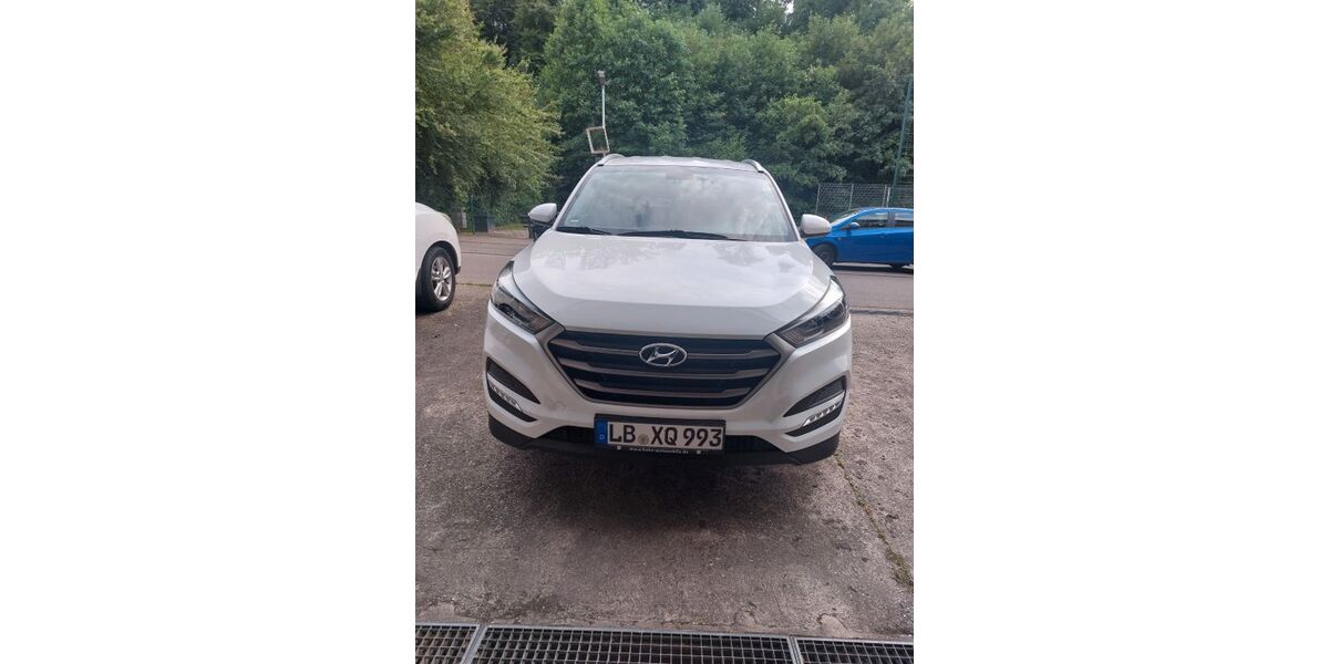 Hyundai TUCSON 183.000 km 11.700 &euro; Marbach am Neckar 71672
