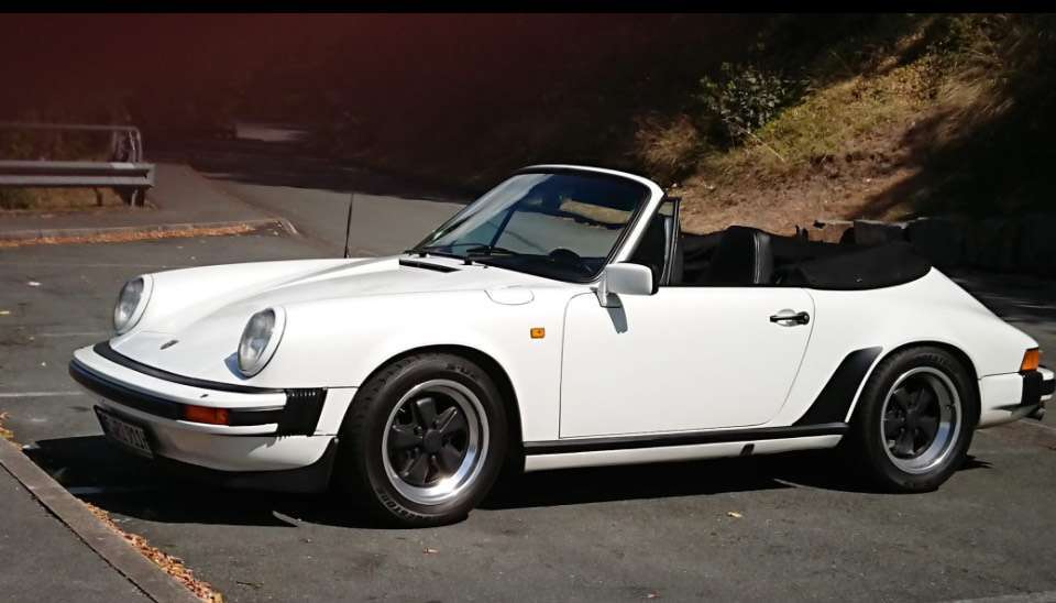 911