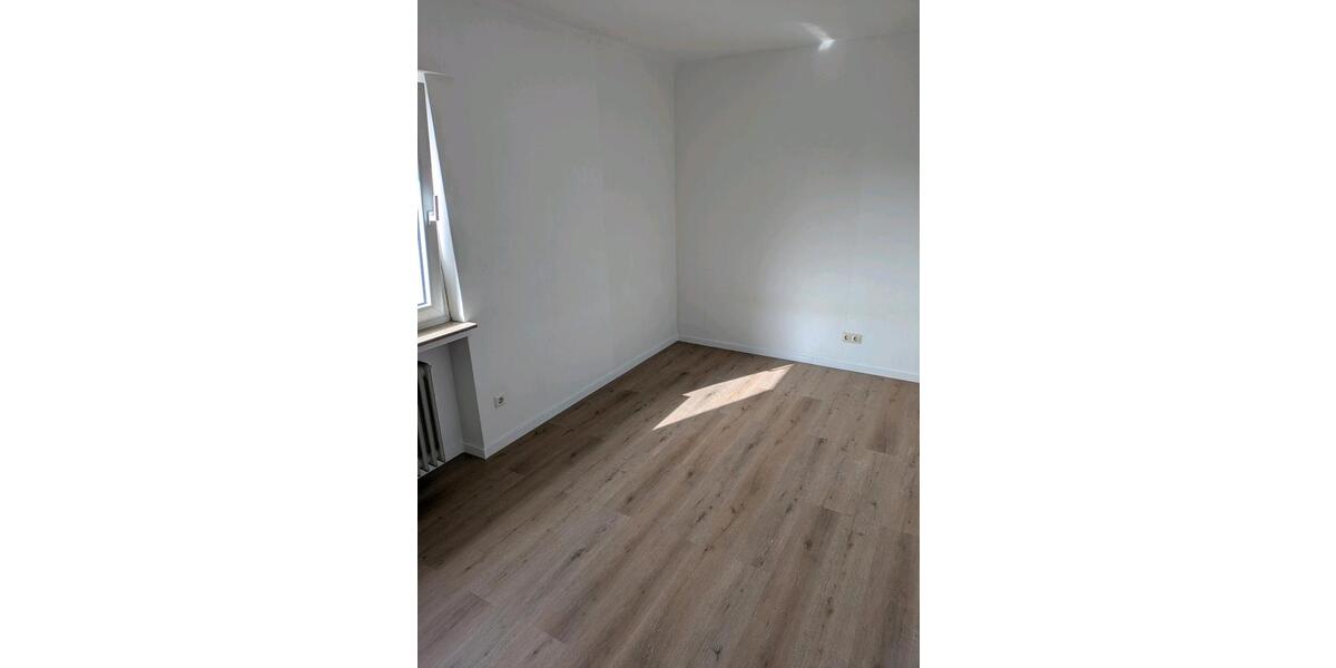 Etagenwohnung Fröndenberg (Ruhr) - 3 Zimmer, 84 m&sup2;, 650&euro; | Angebot:25635898