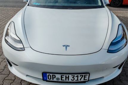 Tesla Model 3 112.000 km 19.850 € Leverkusen 51379