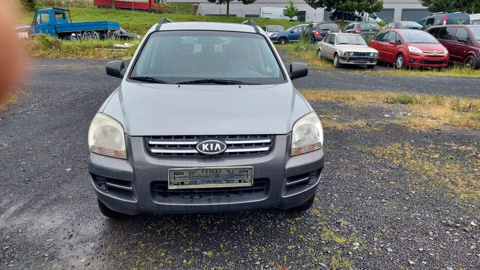 Kia Sportage 154.000 km 1.700 € Elz 65604