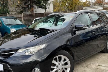 Toyota Auris 264.000 km 4.699 &euro; Frankfurt am Main 60386
