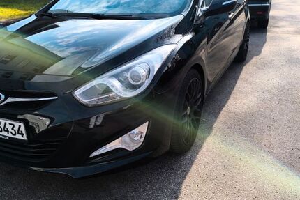 Hyundai i40 135.000 km 6.200 &euro; Köln 50735