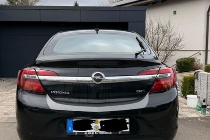 Opel Insignia 183.000 km 7.500 &euro; Trossingen 78647