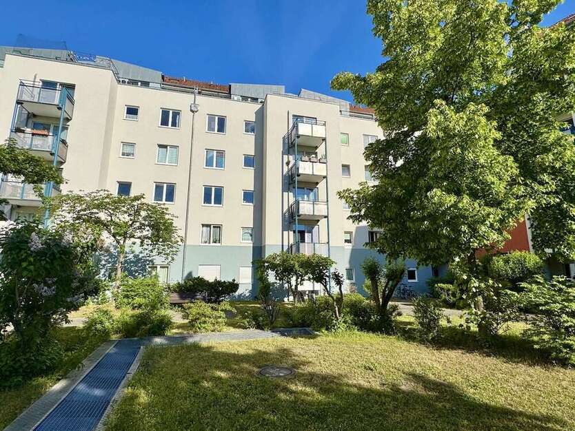 Wohnung zum Kaufen in Dresden 94.990 € 34.58 m²