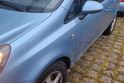 Opel Corsa 215.000 km 2.950 &euro; München 80939