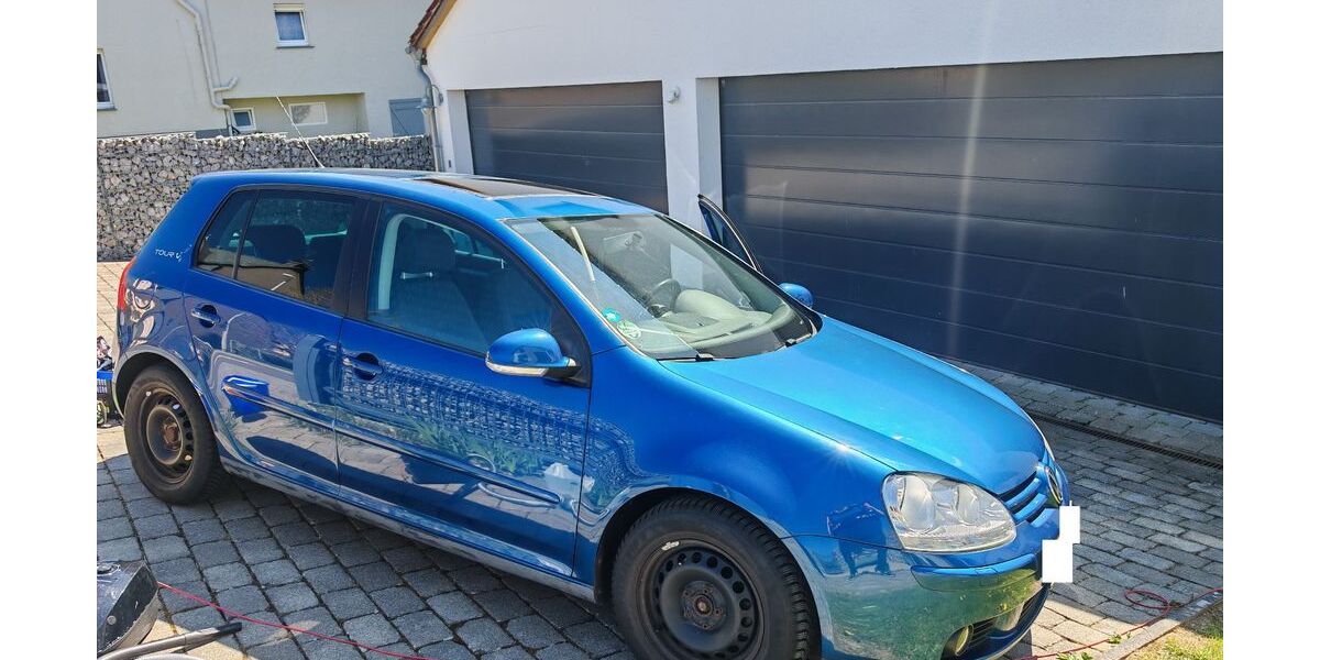 VW Golf 97.000 km 4.500 &euro; Huenstetten-Limbach 65510