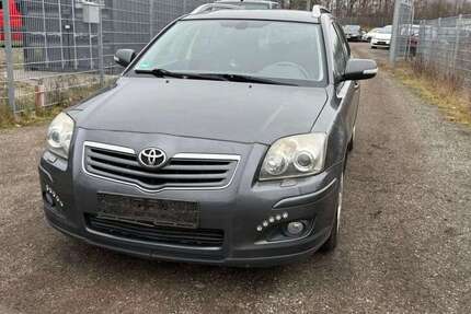 Toyota Avensis 183.360 km 4.499 &euro; Salzhausen 21376