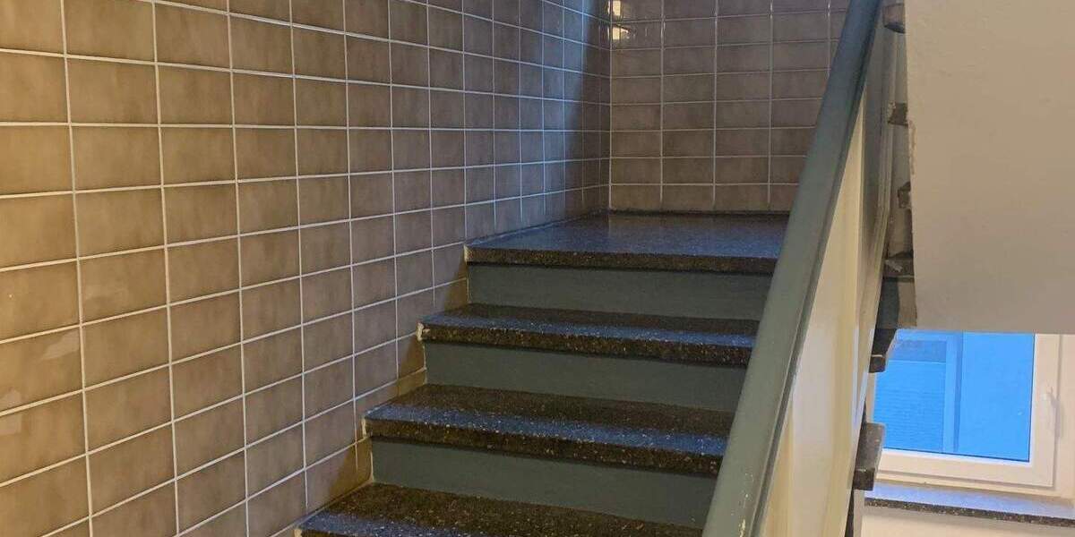 HOTSPOT Jungen Wohnens & Arbeitens: Linden-Mitte, vermietetes 8 Familienhaus zzgl. Büro-Nebengebäude 2 zimmer