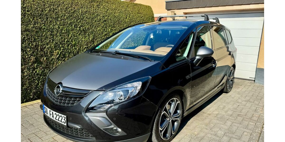 Opel Zafira Tourer 89.300 km 16.900 &euro; Vettelschoss 53560