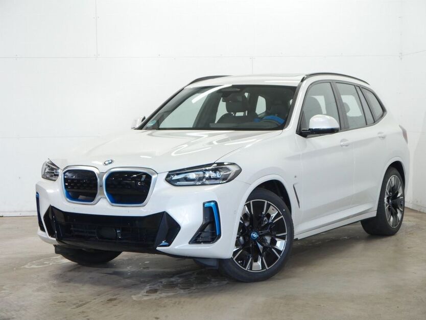BMW iX3 11.500 km 52.450 € Bad König 64732