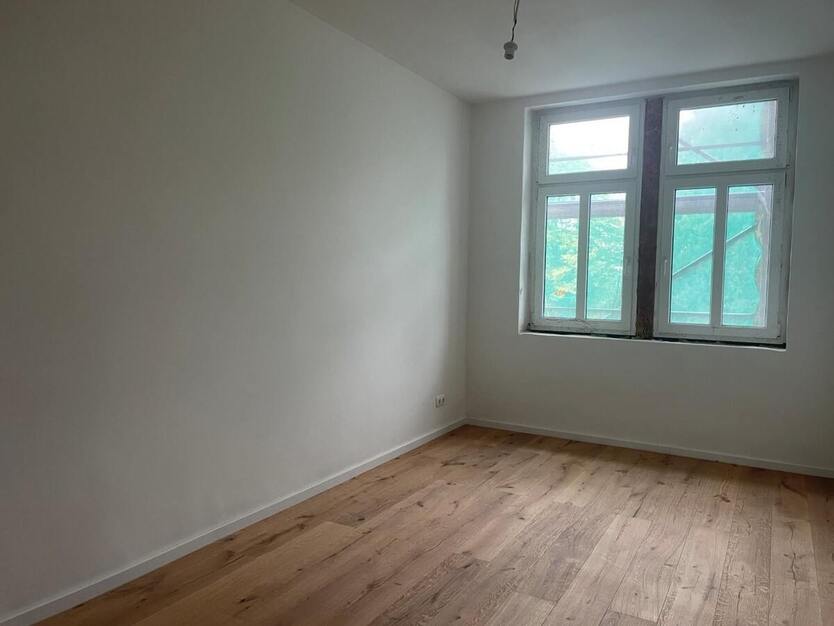 Großzügig Wohnen in hochwertig sanierter Etage im Zentrum von FalkensteinV. 5 zimmer