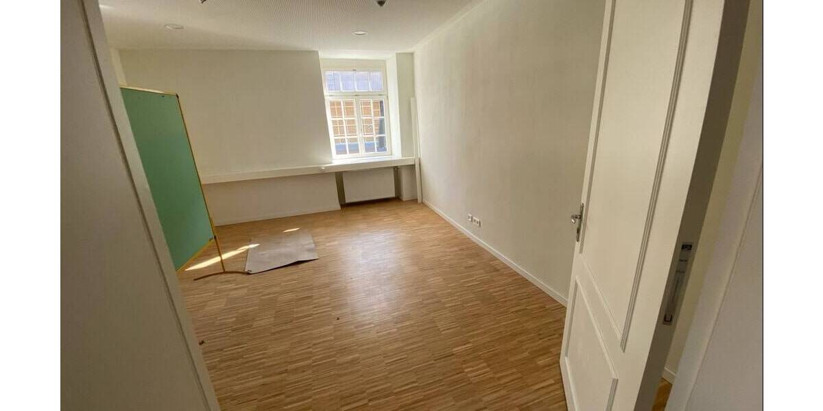 Gewerbeobjekt Gengenbach - 4 Zimmer, 1.880&euro; | Angebot:25797298