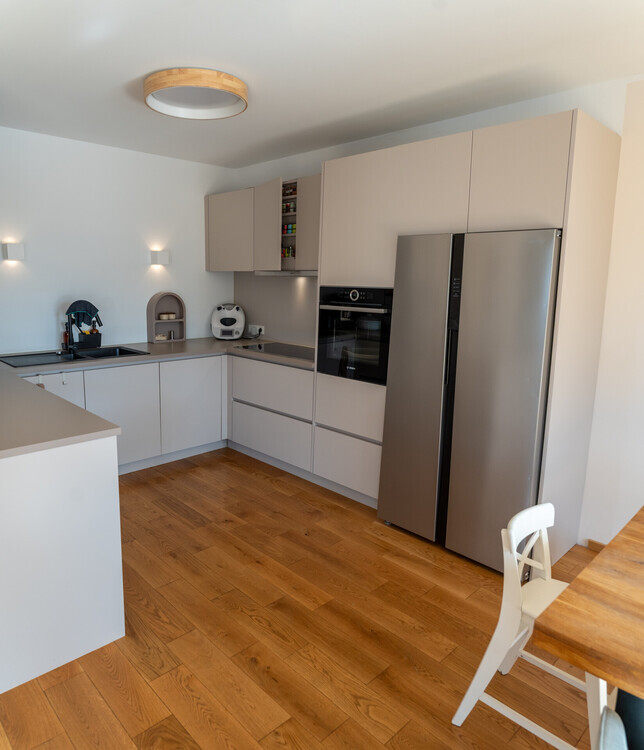 Moderne Erdgeschoßwohnung mit Sauna & Garten