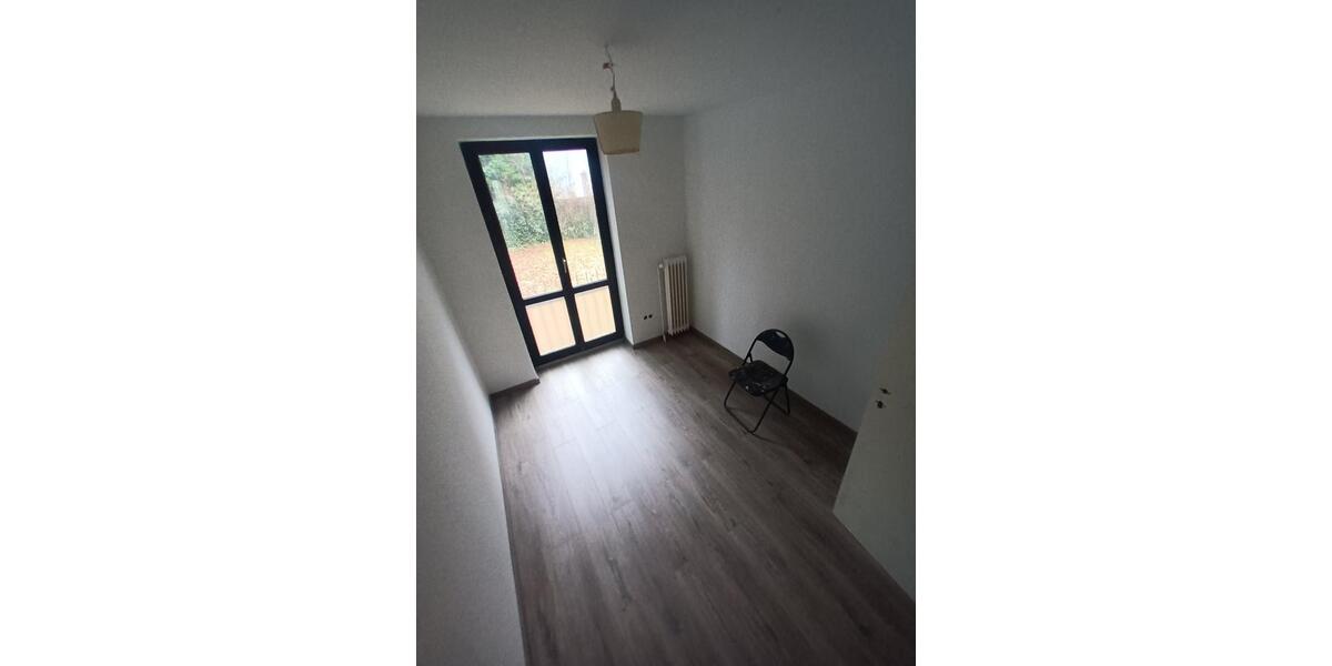 Hochparterre Bremerhaven Mitte - 4 Zimmer, 67 m&sup2;, 470&euro; | Angebot:26258321