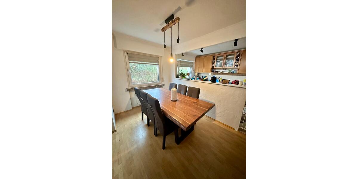 Dachgeschoßwohnung Lüdenscheid - 3 Zimmer, 92 m&sup2;, 165.000&euro; | Angebot:25056042