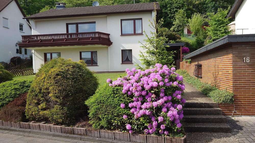 Einfamilienhaus Gummersbach Berstig Süd - 8 Zimmer, 146 m&sup2;, 545.000&euro; | Angebot:26100133