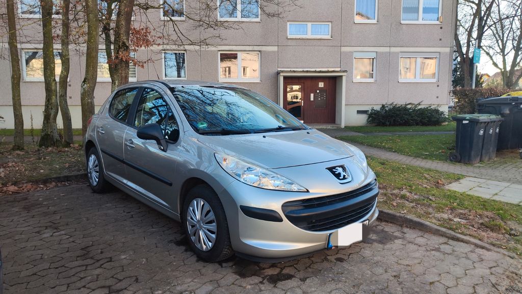Peugeot 207 140.000 km 2.800 &euro; Fritzlar 34560